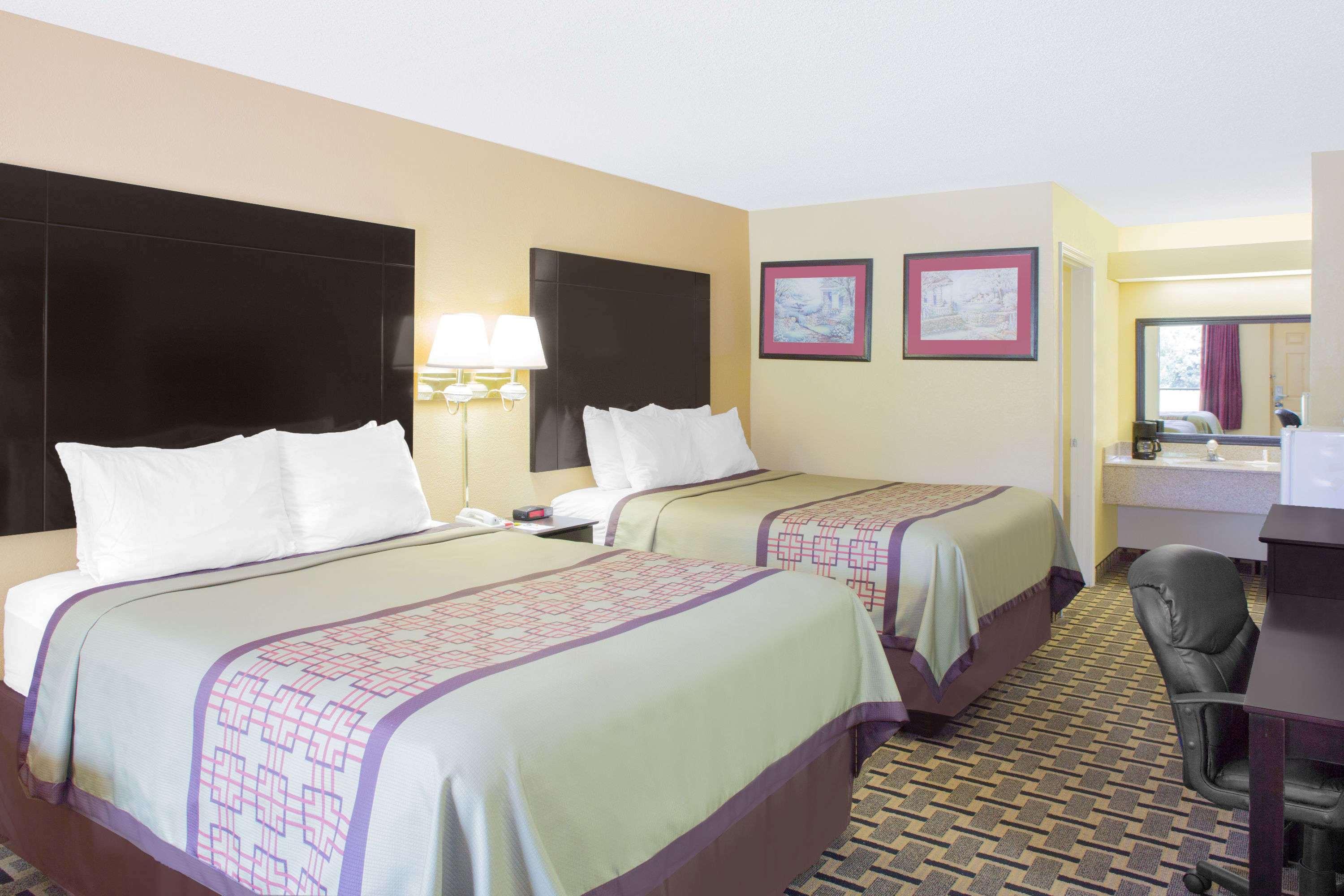 Days Inn By Wyndham Andalusia Exterior foto