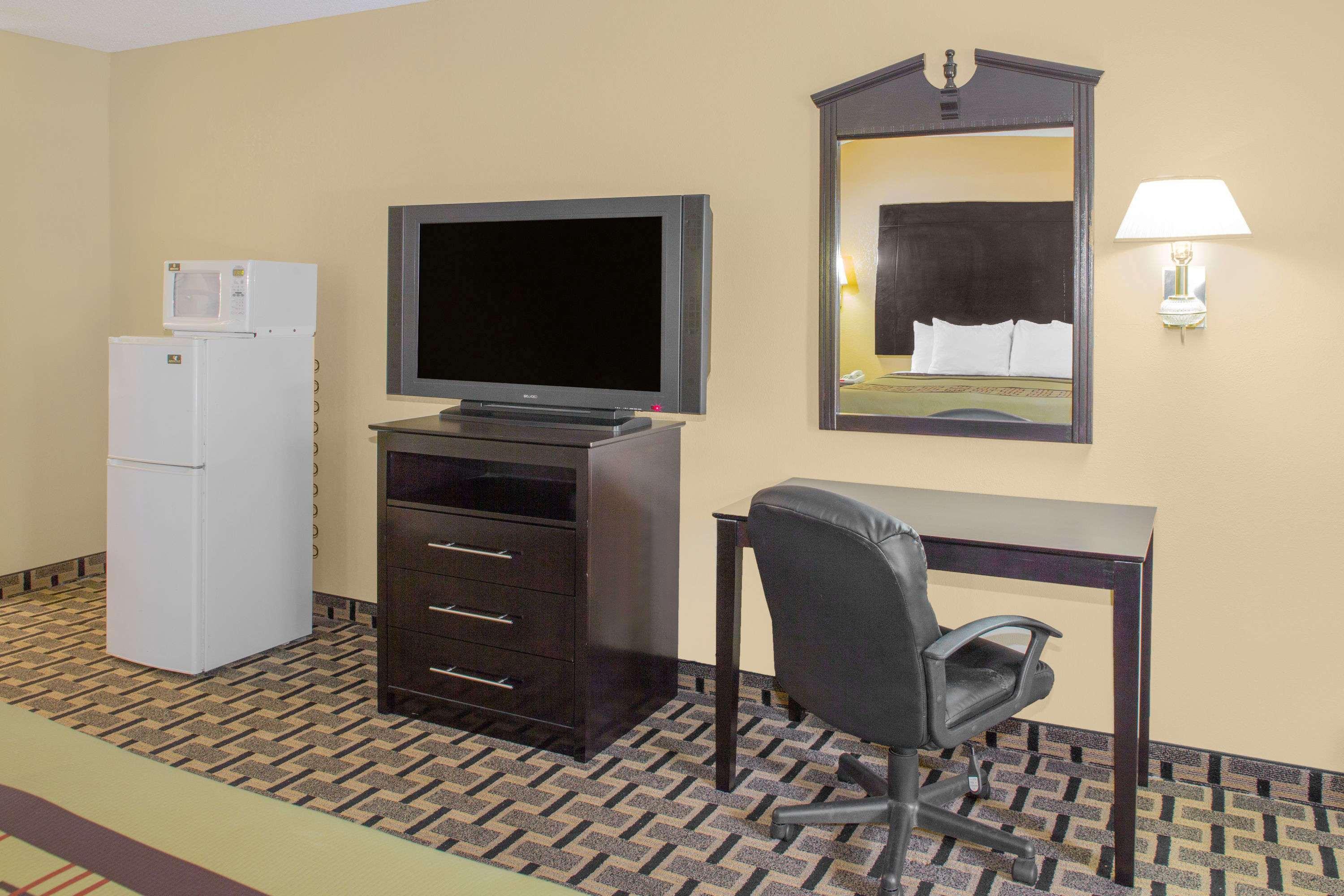 Days Inn By Wyndham Andalusia Exterior foto