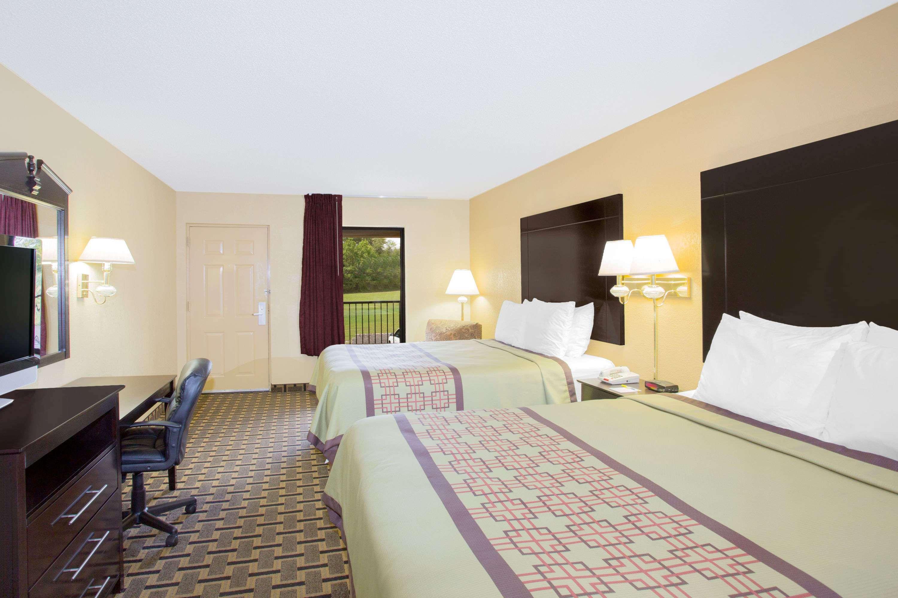 Days Inn By Wyndham Andalusia Exterior foto